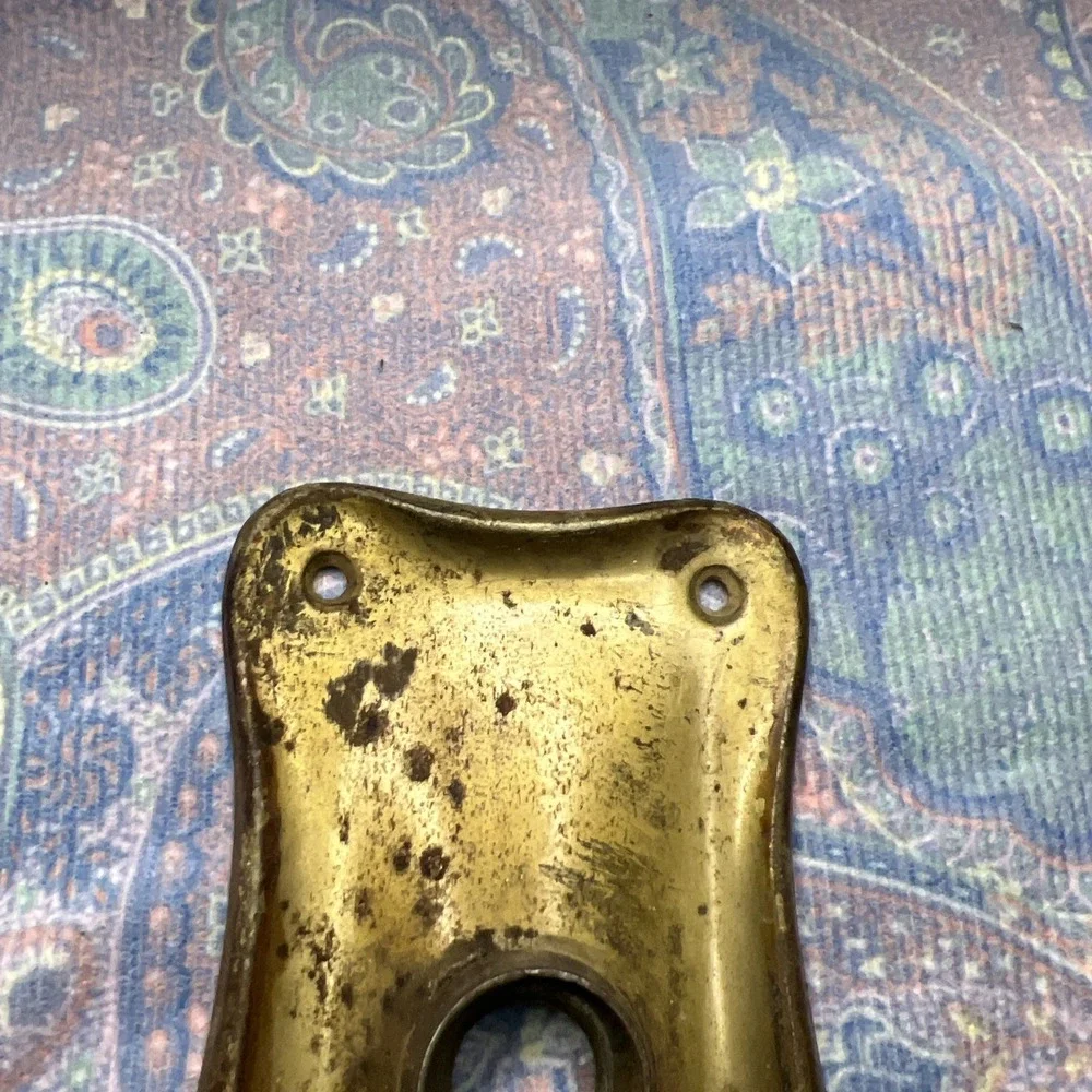 Set Of 2 Antique Victorian Brass Door Knob Backplates Keyhole Cast - Picture 6 of 10